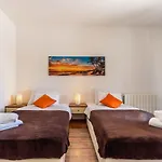 Mit Salzwasserpool, Billard, Tischtennis Und In Strandnaehe Vakantiehuis Pula