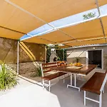 Mit Salzwasserpool, Billard, Tischtennis Und In Strandnaehe Vakantiehuis