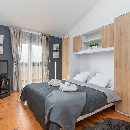 Holiday home Mit Salzwasserpool, Billard, Tischtennis Und In Strandnaehe *
