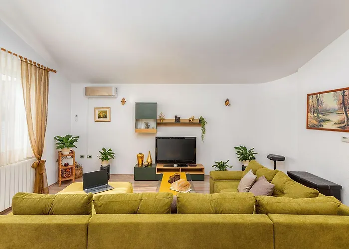 Mit Salzwasserpool, Billard, Tischtennis Und In Strandnaehe Tatil Evi *